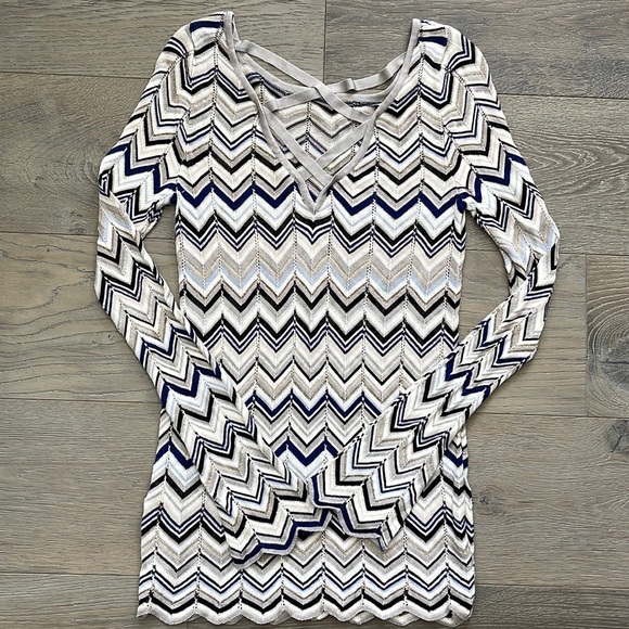 WHBM Blue Metallic Chevron Open Back Delicate Lightweight Open Knit Sweater-XS - Picture 2 of 11